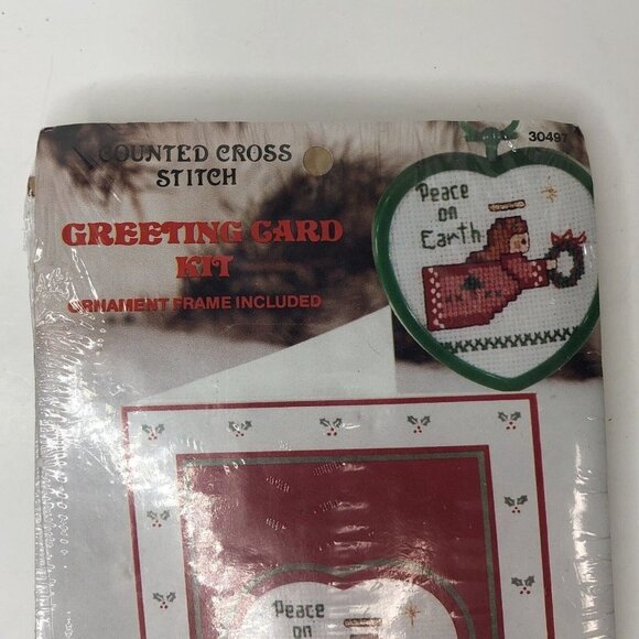 The New Berlin Counted Cross Stitch Greeting Card Kit 'Peace On Earth' Ornament - Picture 5 of 9